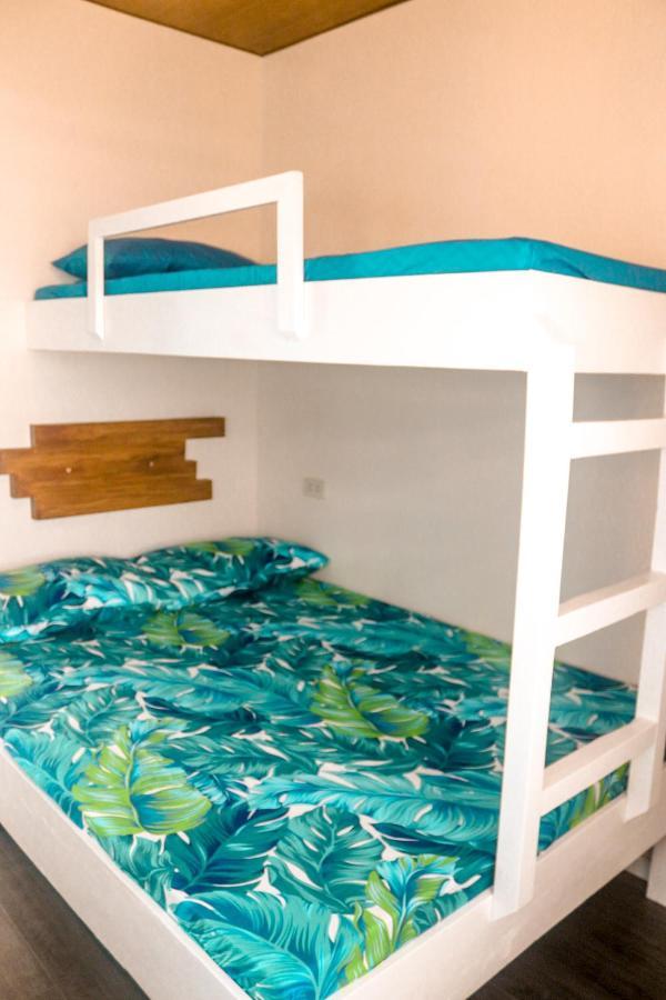 Puffer Isle Resort Dingalan Εξωτερικό φωτογραφία